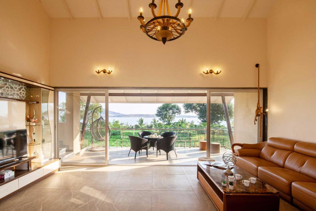 Luna Villa By Stayvista - Lakeside Charm With Terrace, Lush Lawn & Modern Decor Nashik Bagian luar foto